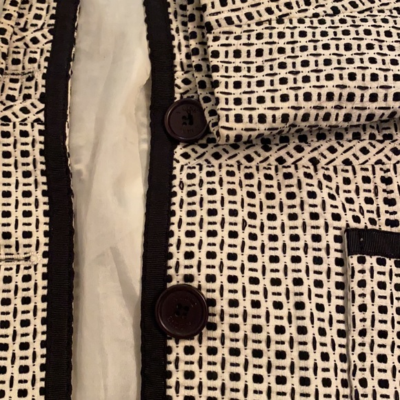 White and black A-Line Coat Size Small - Picture 5 of 7